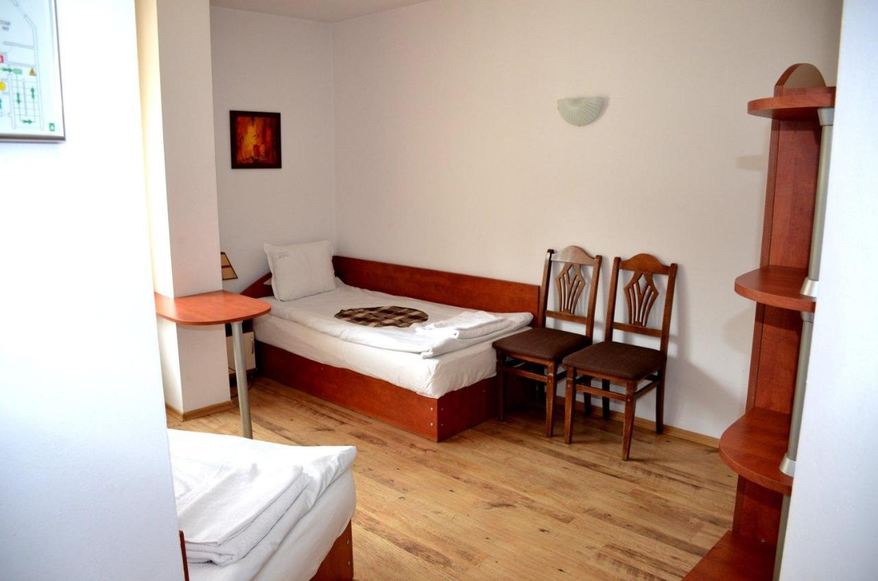 Family Hotel Daisy Borino Buitenkant foto