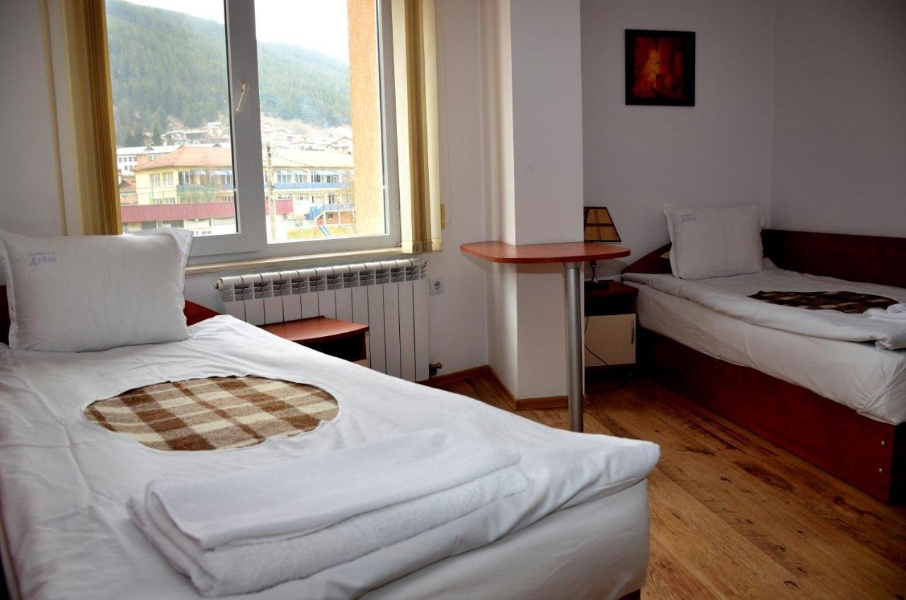 Family Hotel Daisy Borino Buitenkant foto