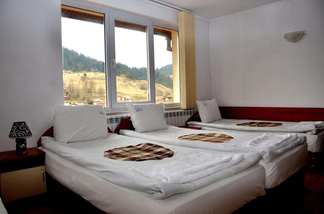 Family Hotel Daisy Borino Buitenkant foto