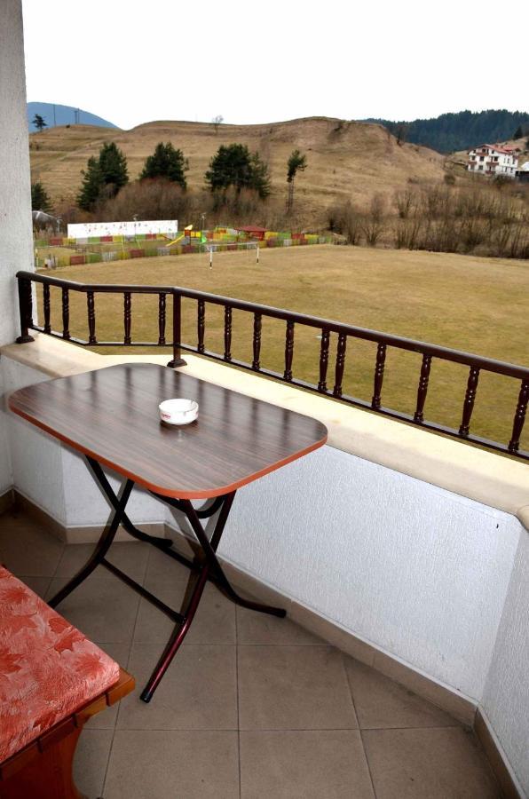 Family Hotel Daisy Borino Buitenkant foto
